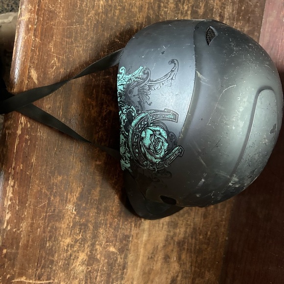 troxel helmet. size small. turquoise rose - Picture 2 of 3